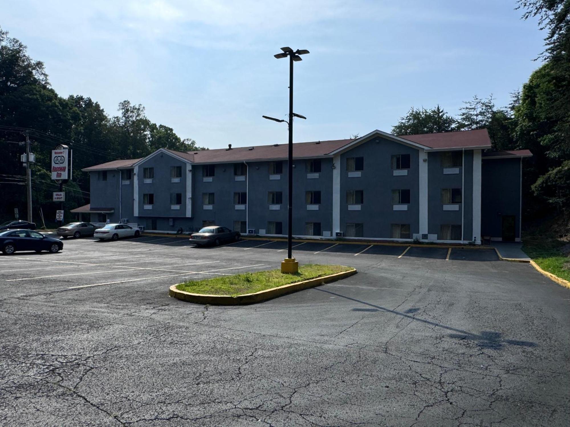 Raceway Inn Martinsville Exterior photo
